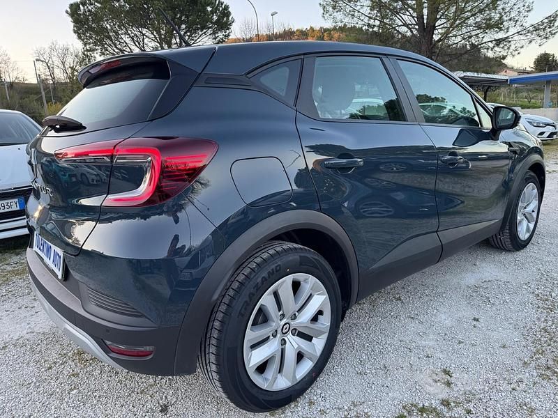 Usata Renault Captur Intens 100 CV (73 kW) 2022 Grigio SUV