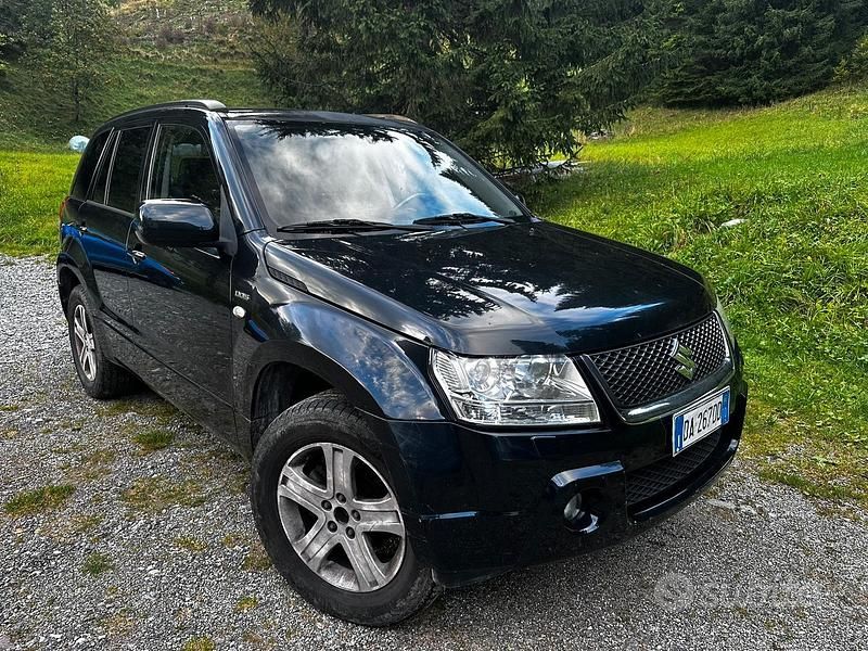 Usata Suzuki Grand Vitara 129 CV (94 kW) 2006 Nero Berlina