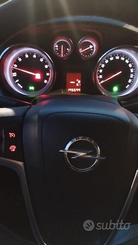 Usata Opel Mokka 140 CV (102 kW) 2013 SUV