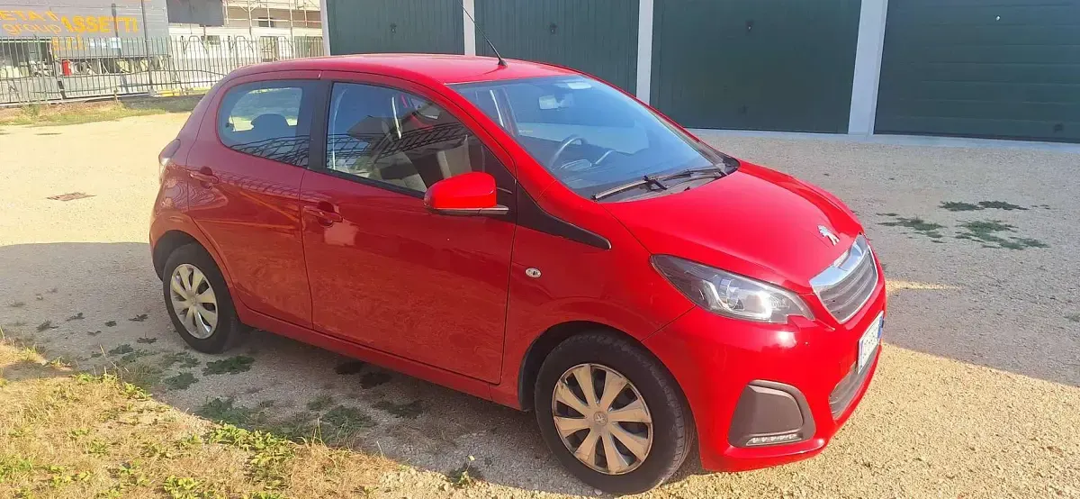 Usata Peugeot 108 Active 72 CV (52 kW) 2020 Rosso Utilitaria
