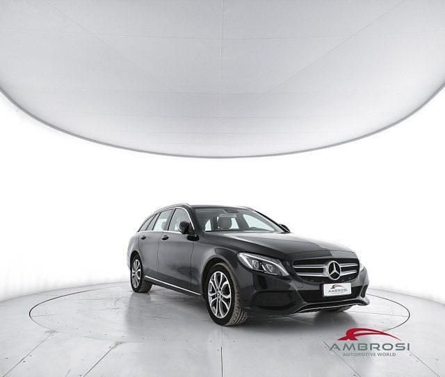 Usata Mercedes C200 136 CV (100 kW) 2018 Nero Station wagon