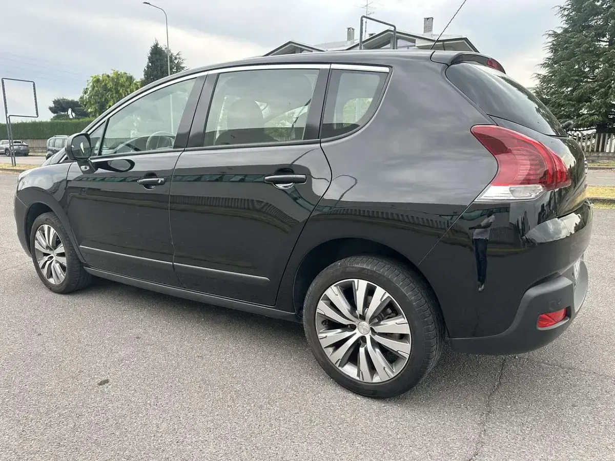 Usata Peugeot 3008 Active 114 CV (83 kW) 2015 Other Station wagon