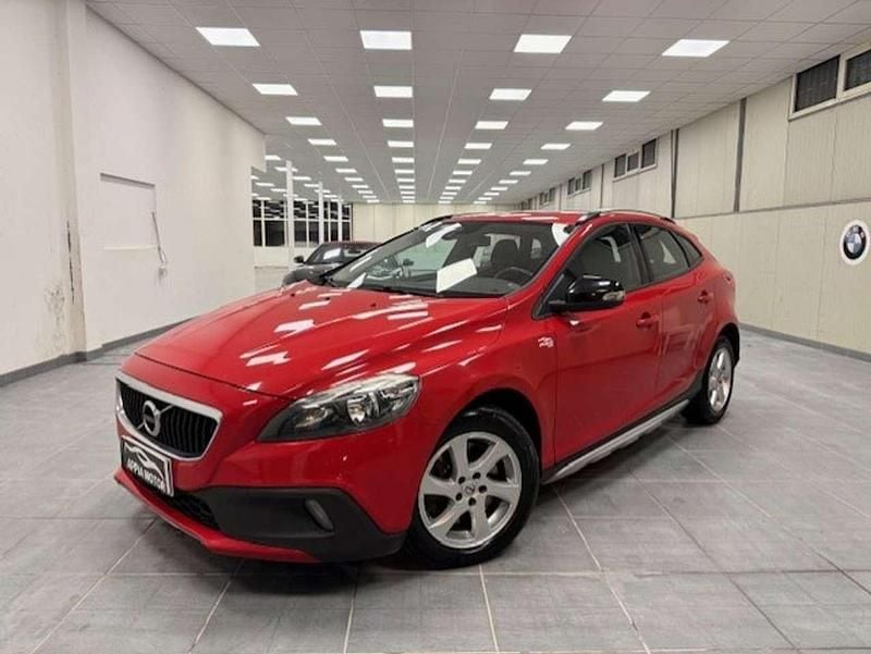 Rosso Usata 2017 Volvo V40 CC Station wagon | 5800 € (Buon prezzo) - Immagine 1/4