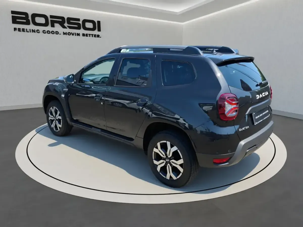 Usata Dacia Duster Journey 101 CV (74 kW) 2023 Nero metallizzato SUV