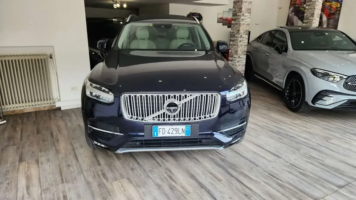 Begagnad Volvo XC90 Inscription 235 HK (172 kW) 2016 Blå SUV