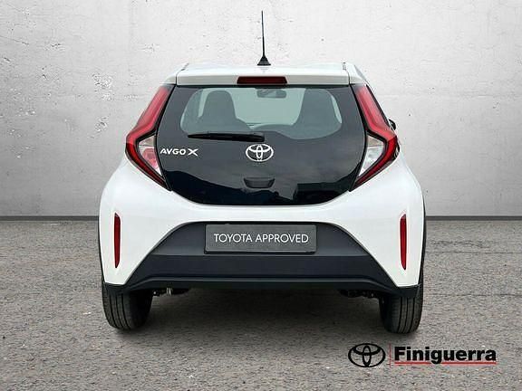 Usata Toyota Aygo X Active 72 CV (52 kW) 2022 Bianco SUV