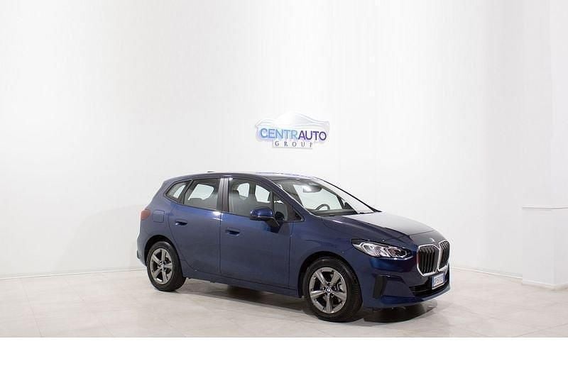 Usata BMW 218 Efficient Dynamics 150 CV (110 kW) 2023 Blu Station wagon