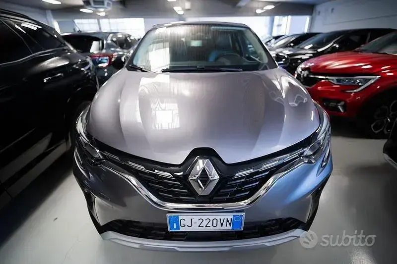 Usata Renault Captur Intens 160 CV (117 kW) 2022 Grigio SUV