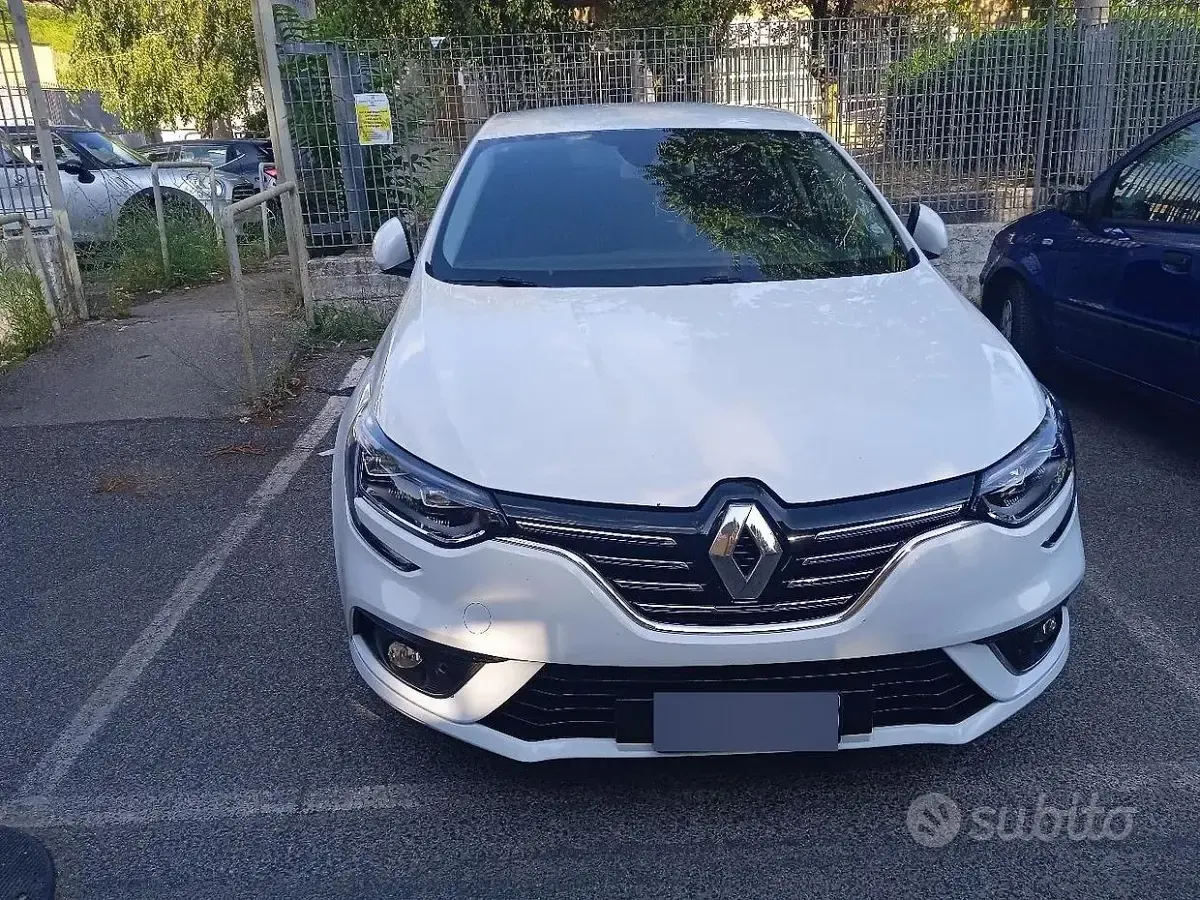 Usata Renault Mégane Bose Edition 110 CV (80 kW) 2016 Bianco Berlina