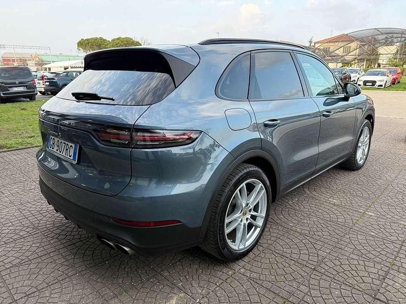 Usata Porsche Cayenne 441 CV (324 kW) 2018 Blu/azzurro SUV