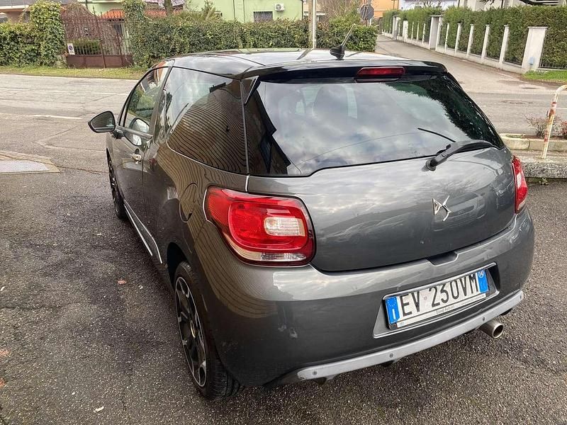 Usata Citroën DS3 So Chic 82 CV (60 kW) 2014 Grigio Berlina
