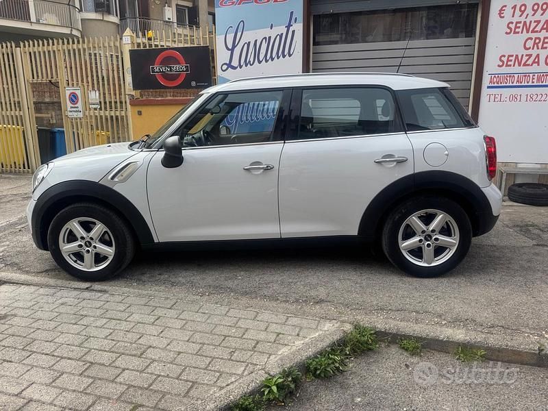 Second-hand Mini Cooper D Countryman 90 CP (66 kW) 2015 Alb SUV