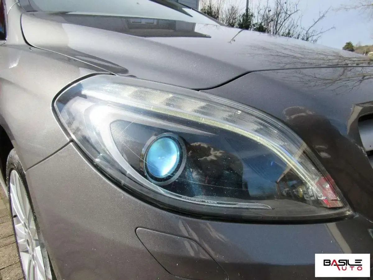 Usata Mercedes B180 Premium 109 CV (80 kW) 2011 Grigio Utilitaria