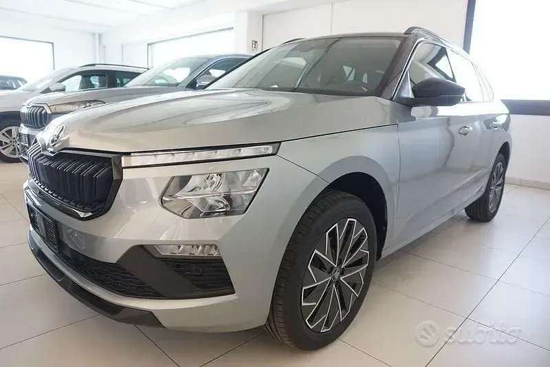 Nuova Skoda Kamiq 116 CV (85 kW) 2026 Grigio SUV