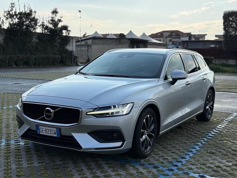 Usata Volvo V60 R-Design 197 CV (144 kW) 2021 Argento Station wagon
