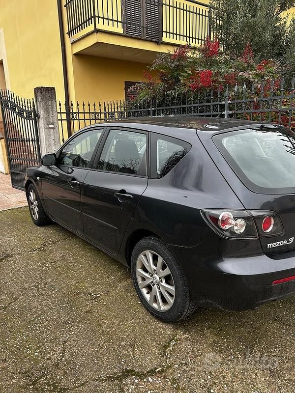 Usata Mazda 3 109 CV (80 kW) 2006 Grigio Berlina