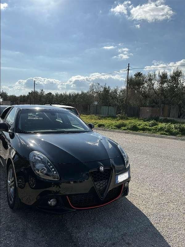 Usata 2016 Alfa Romeo Giulietta Progression Tre volumi | 6900 € (Buon prezzo) - Immagine 1/4