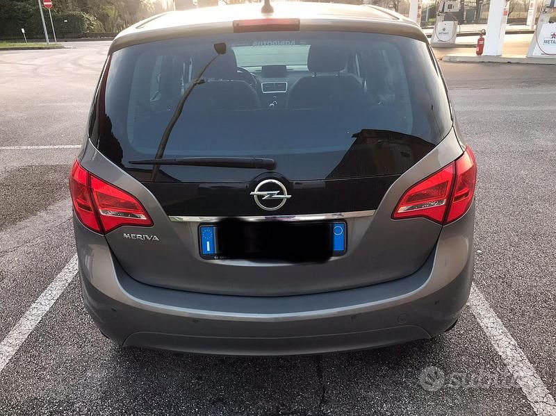 Usata Opel Meriva Cosmo 120 CV (88 kW) 2015 Grigio Monovolume