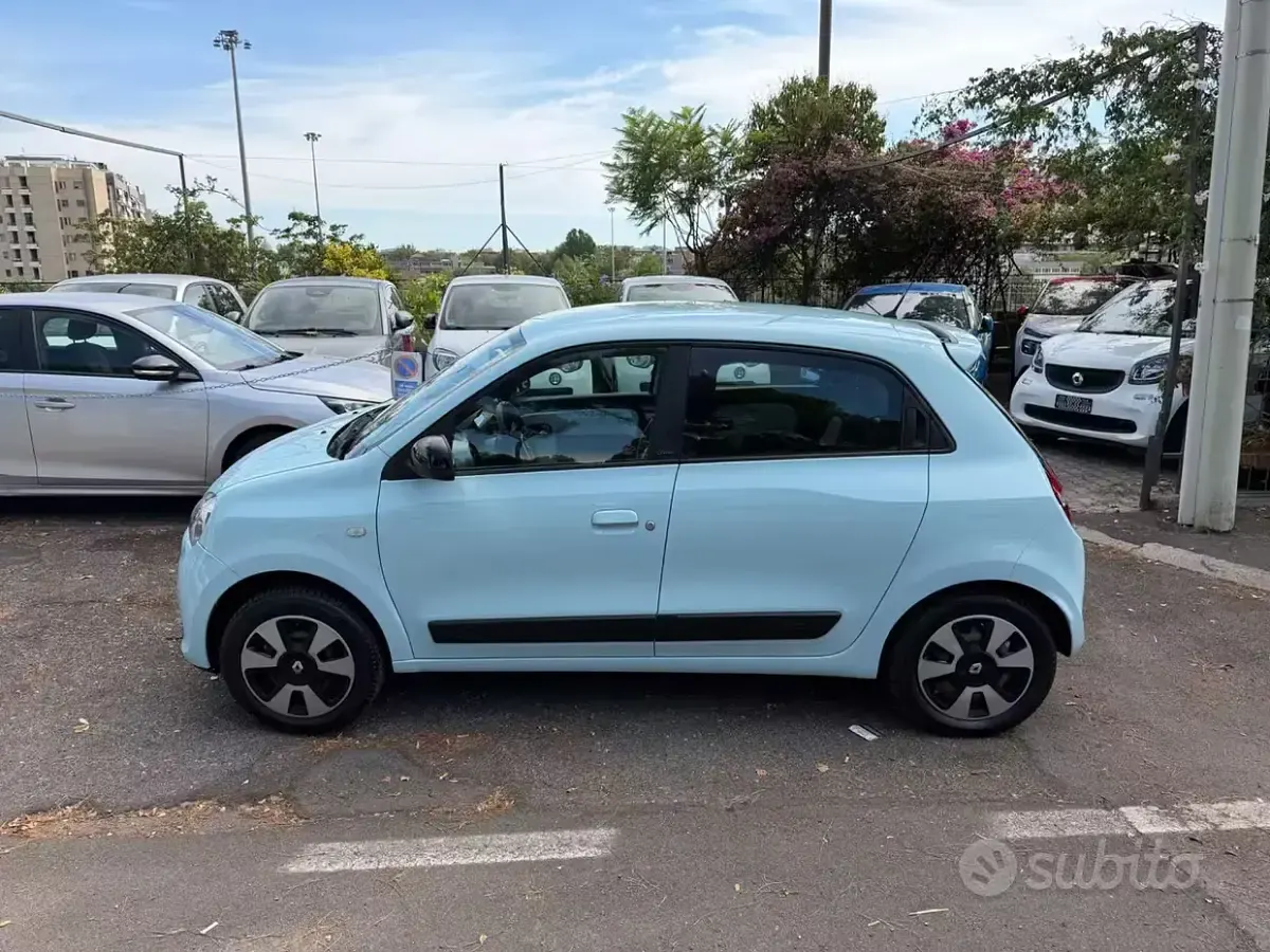 Usata Renault Twingo Intens 90 CV (66 kW) 2018 Bluazzurro Utilitaria