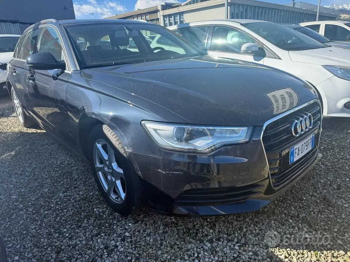 Usado Audi A6 Advanced 177 CV (130 kW) 2012 Azul Familiar