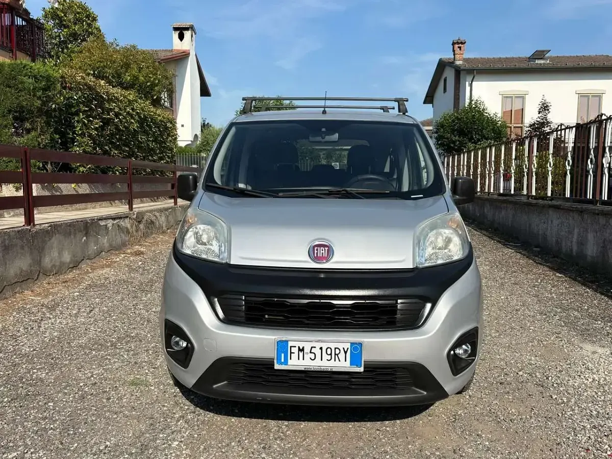 Usata Fiat Qubo Easy 69 CV (50 kW) 2018 Grigio Monovolume