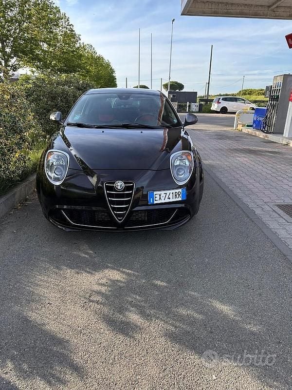 Usata Alfa Romeo MiTo 105 CV (77 kW) 2016 Nero Utilitaria