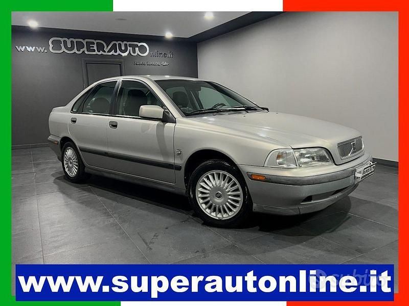 Usata Volvo S40 90 CV (66 kW) 1998 Grigio Berlina