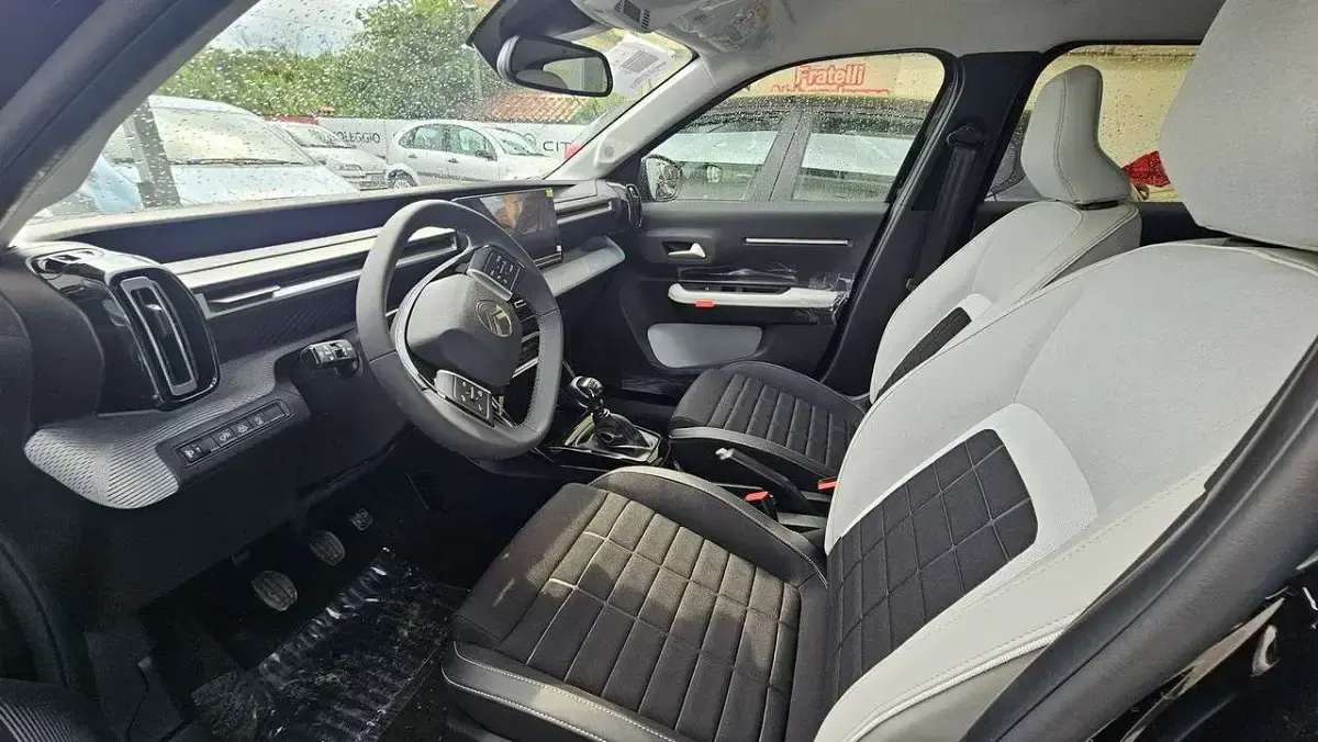 Nuova Citroën C3 PureTech 101 CV (74 kW) 2026 Nero SUV