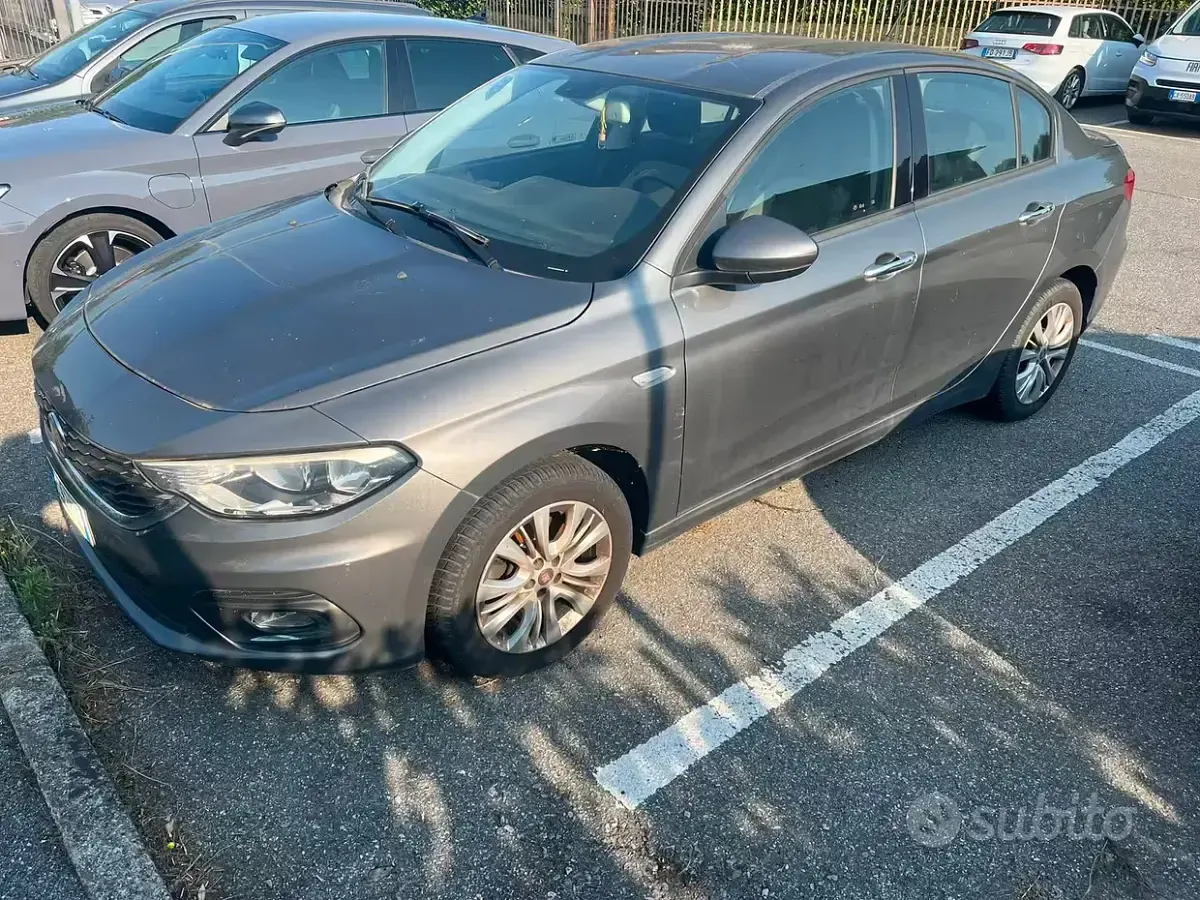 Usata Fiat Tipo Opening Edition 120 CV (88 kW) 2015 Grigio Berlina