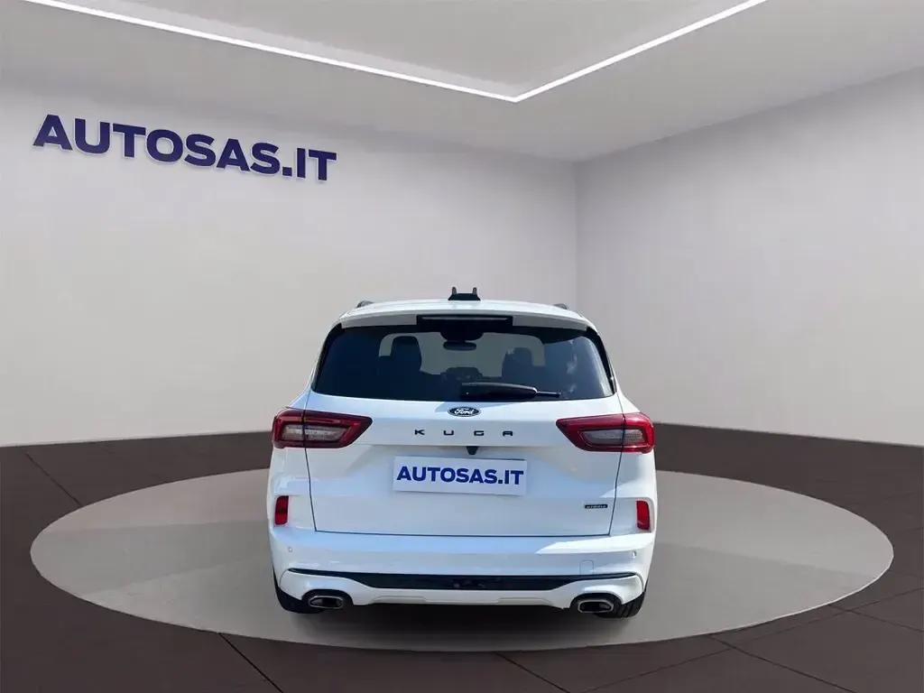 Usata Ford Kuga ST-Line 243 CV (178 kW) 2025 Bianco metallizzato SUV