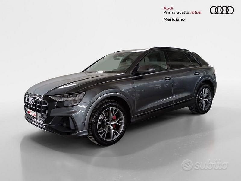 Usata Audi Q8 Ambiente 231 CV (169 kW) 2020 Grigio daytona perla SUV