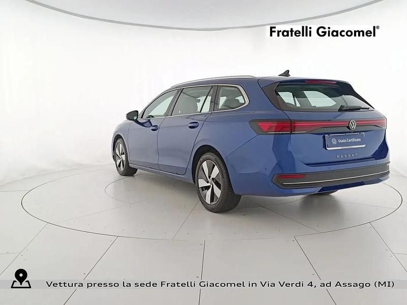 Usata VW Passat Business 122 CV (89 kW) 2024 Blu Station wagon