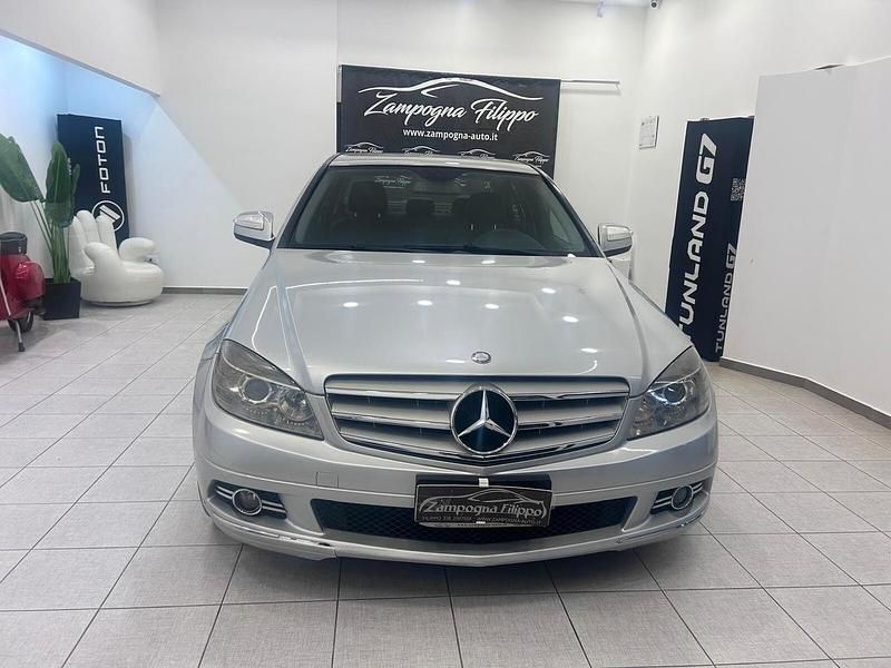 Usata Mercedes C200 136 CV (100 kW) 2008 Argento Berlina