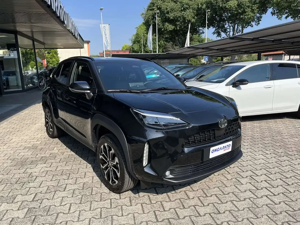 Nuova Toyota Yaris Cross Trend 116 CV (85 kW) 2026 Nero SUV