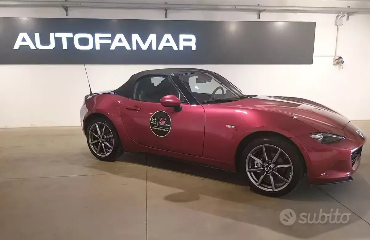 Usata Mazda MX5 Exclusive-Line 184 CV (135 kW) 2023 Rosso Cabrio