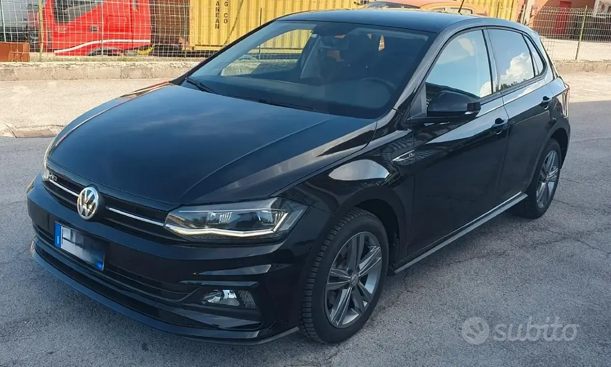 Usata VW Polo R-line 95 CV (69 kW) 2020 Nero Utilitaria