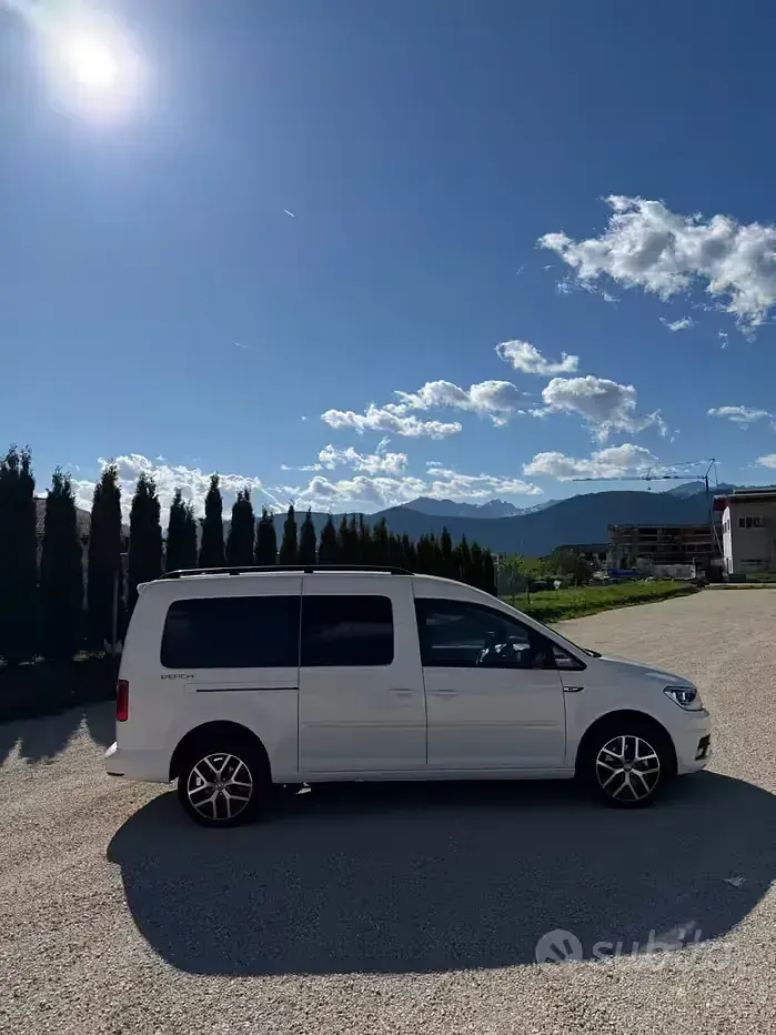 Usata VW Caddy 122 CV (89 kW) 2020 Bianco Monovolume