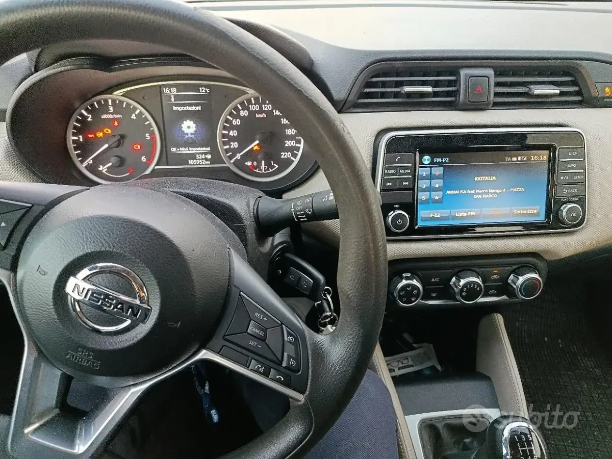 Usata Nissan Micra 90 CV (66 kW) 2018 Grigio Utilitaria