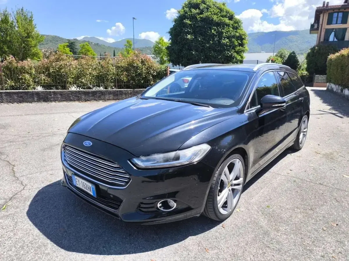 Usata Ford Mondeo Titanium 150 CV (110 kW) 2015 Nero Station wagon