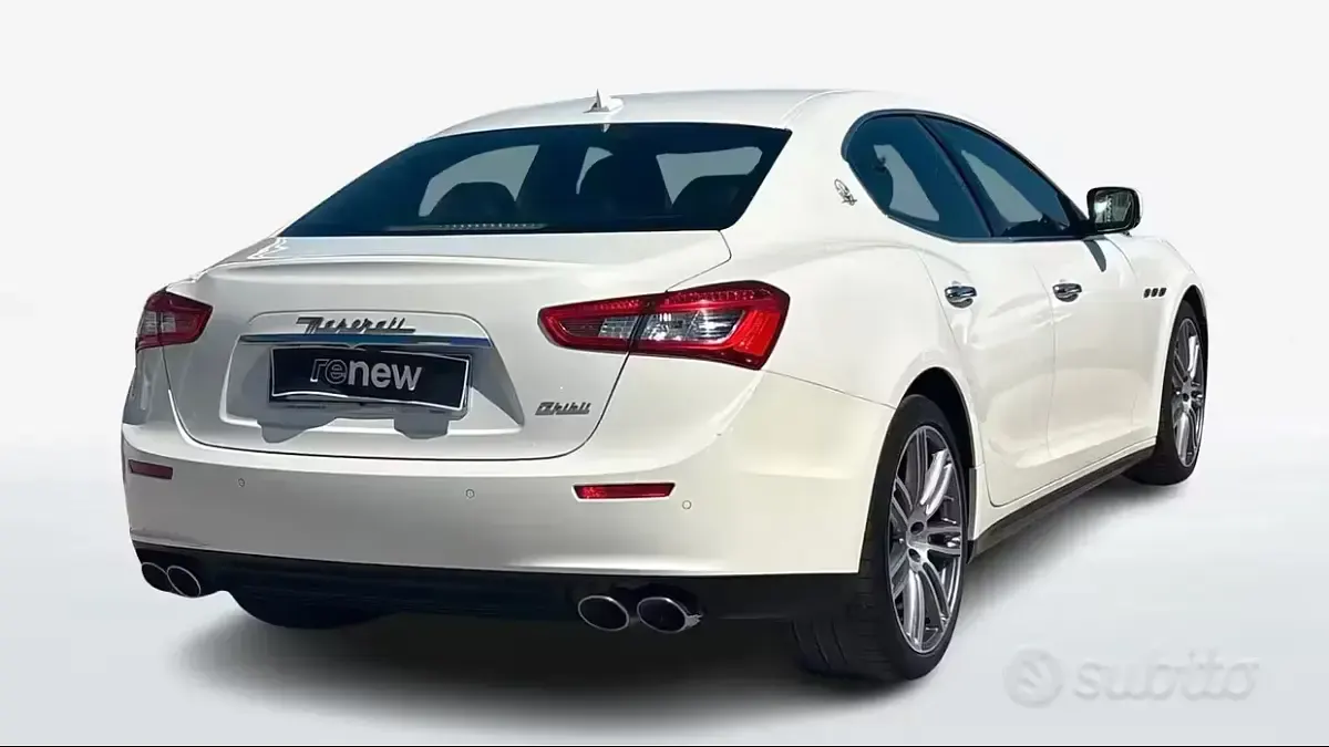 Usata Maserati Ghibli 275 CV (202 kW) 2015 Bianco Berlina