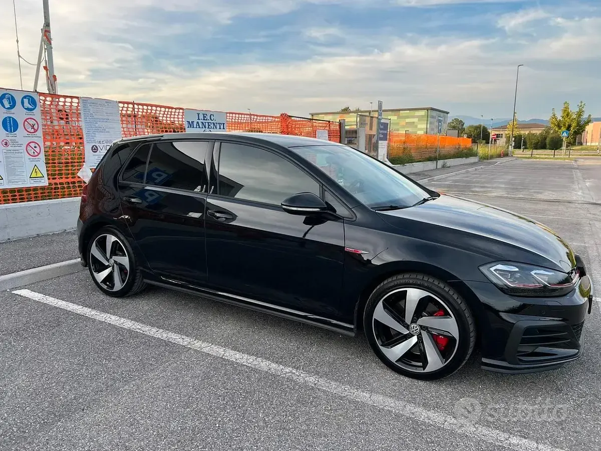 Usata VW Golf VII GTI 245 CV (180 kW) 2018 Nero Berlina