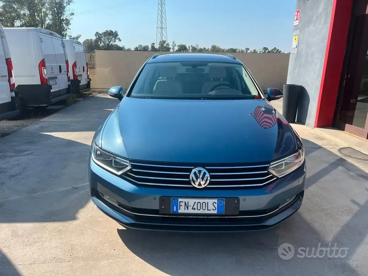 Usata VW Passat 120 CV (88 kW) 2019 Bluazzurro Station wagon
