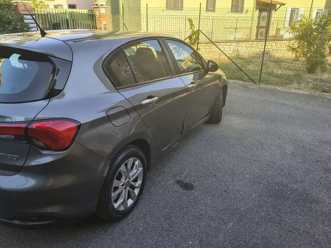 Usata Fiat Tipo Easy 95 CV (69 kW) 2018 Berlina