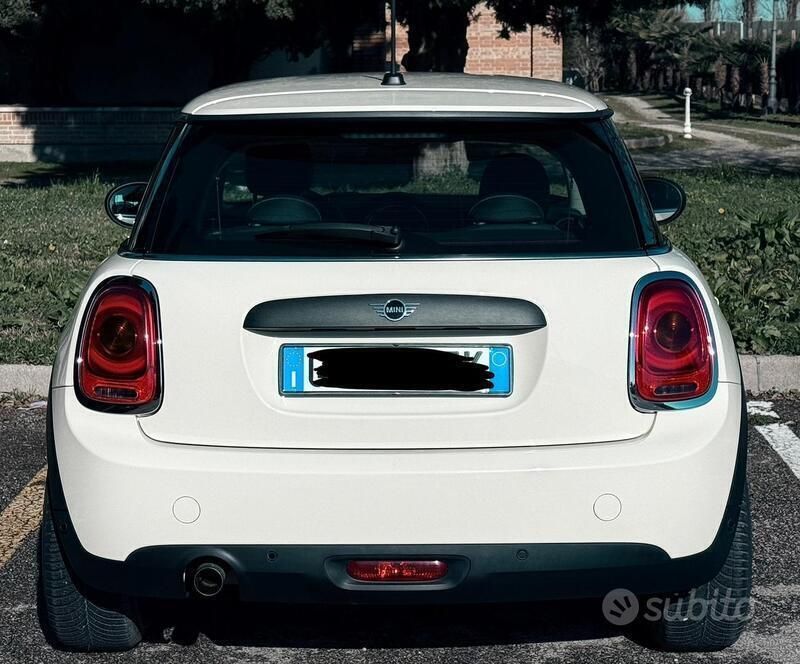 Usata Mini ONE 75 CV (55 kW) 2022 Utilitaria