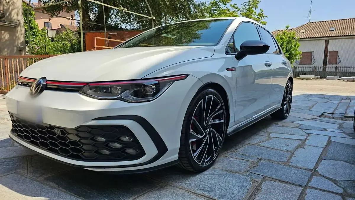 Usata VW Golf VIII GTI 245 CV (180 kW) 2022 Bianco Berlina