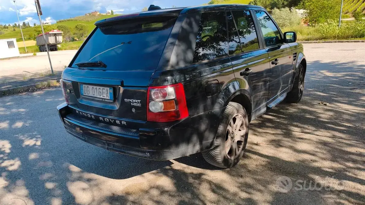 Second-hand Land Rover Range Rover Sport 190 CP (139 kW) 2006 Negru SUV
