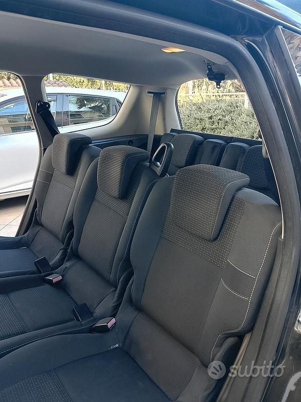 Usata Renault Scénic III Dynamique 110 CV (80 kW) 2009 Nero Monovolume