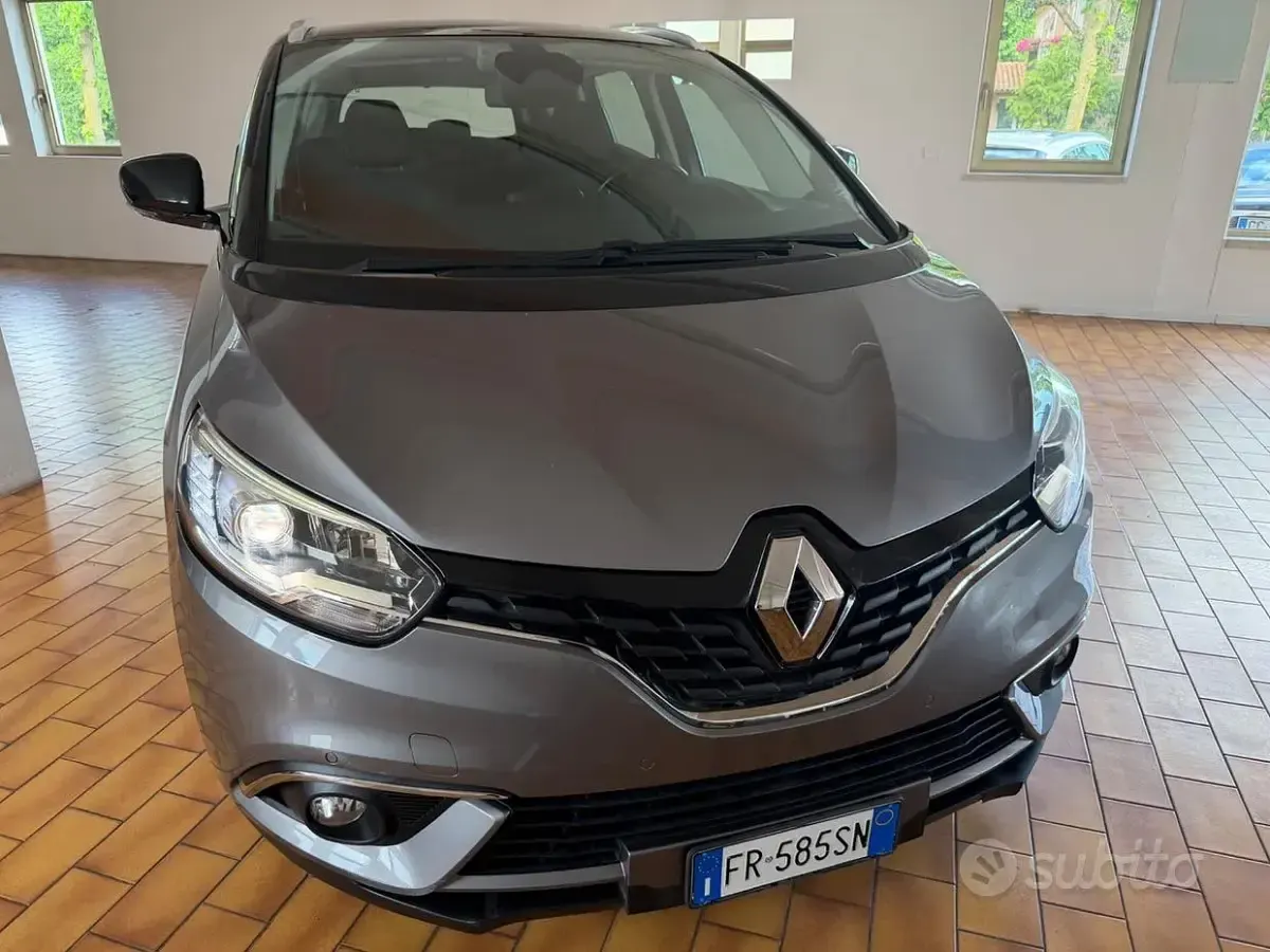 Usata Renault Grand Scénic IV 110 CV (80 kW) 2018 Grigio Monovolume