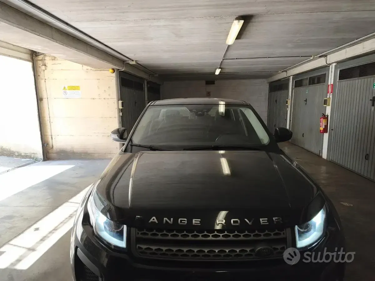 Usata Land Rover Range Rover evoque 150 CV (110 kW) 2016 Nero SUV