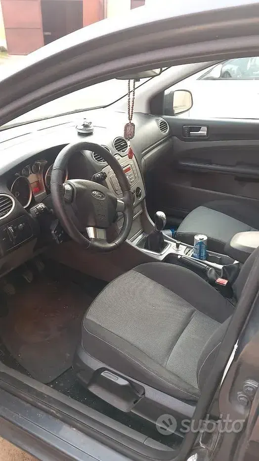 Usata Ford Focus 90 CV (66 kW) 2008 Grigio Station wagon